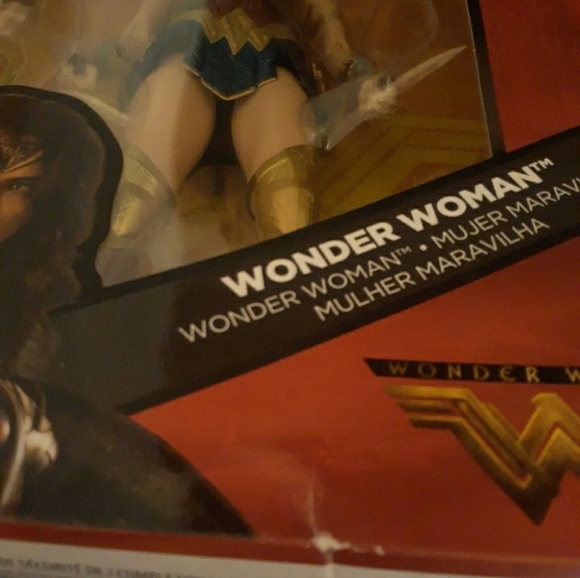 DC COMICS WONDER WOMAN - Picture 4 of 8